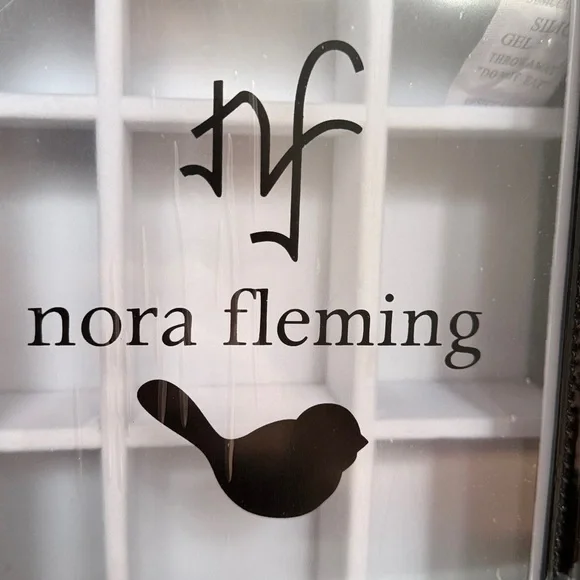 Brand New in Box - Nora Fleming Charm Storage Case - Glossy Black Display Case - Picture 2 of 3